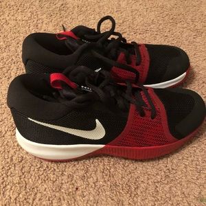 Boys Nike Tennis Shoes